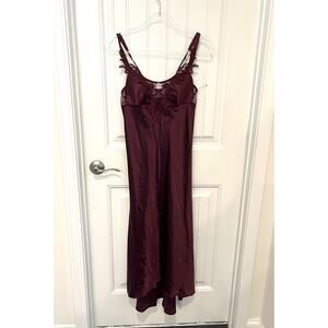 Flora Elegant long Nightgown romantic Merlot Wine Padded Bust silky satin Small